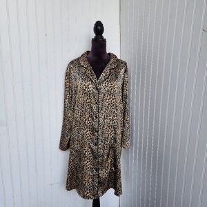 Avenue Body Collared Button Down Sleep Shirt Night Pajamas Satin Leopard 18/ 20